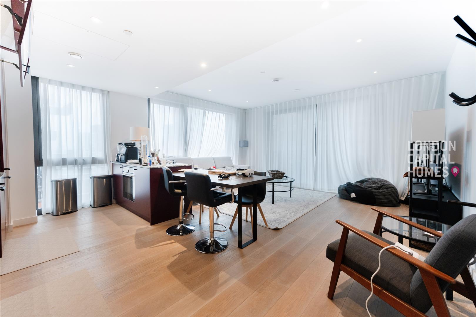 2 bed property in Legacy Building 1 Viaduct Gardens, LONDON